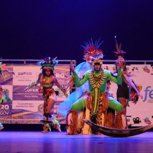 Projeto Super Talentos movimenta estudantes com apresentações culturais em Porto Velho