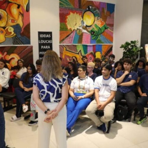 Palestra ‘Conectar a vida além das telas’ reúne arte, música e promove conscientização sobre saúde mental