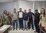 Em busca de resposta concreta, Vila Petrópolis em União Bandeirantes cobra na Semed o funcionamento da escola