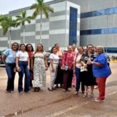 Servidoras da Fhemeron participam de ação do governo de Rondônia em alusão ao Outubro Rosa