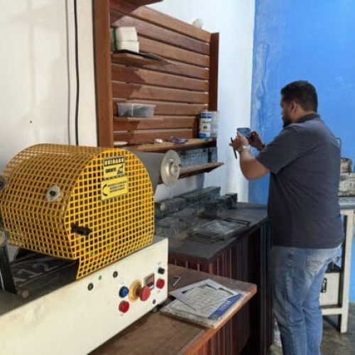 Estampadoras de placas são fiscalizadas para reforçar segurança e prevenir clonagens