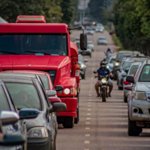 Proprietários de veículos com placa final 1, 2 ou 3 devem atualizar Licenciamento Anual até 31 de março