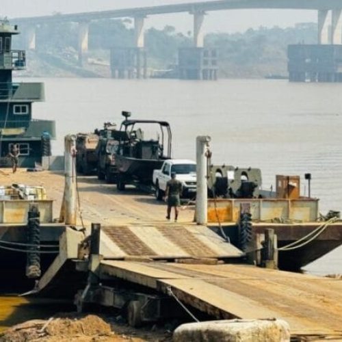 Parceria entre governo de RO e exército viabiliza envio de equipamentos militares para o Amazonas