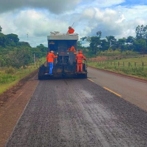 Governo de RO executa 37 quilômetros de microrrevestimento na RO-370, entre Cabixi e trevo de Colorado do Oeste