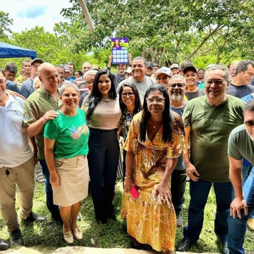 Deputada Cristiane Lopes se reúne com moradores do Ramal 03 Piquiá para debater regularização fundiária