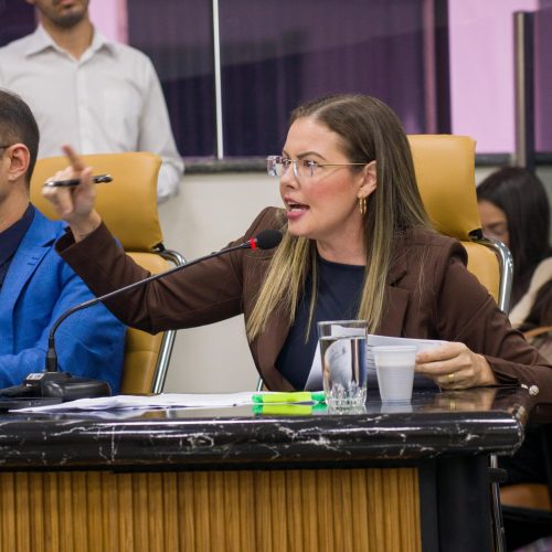 Prefeitura de Porto Velho atende pedido da vereadora Sofia Andrade e realiza “Operação Tapa-Buracos” na Rua das Flores