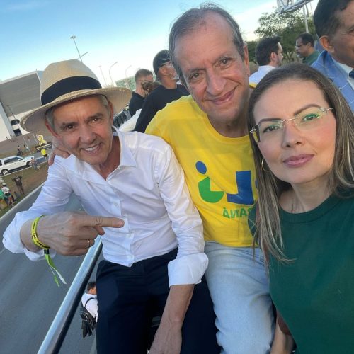 Vereadora Sofia Andrade (PL) participa de ato a favor da anistia a condenados do 8 de janeiro em manifestação em Brasília