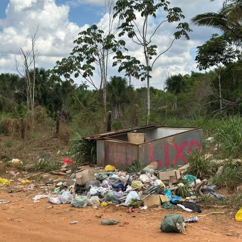 Sofia Andrade fiscaliza acúmulo de lixo na Av. Chiquilito Erse e cobra providências da Prefeitura