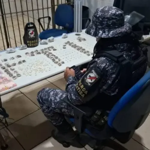 Adolescentes são apreendidos com mais de 330 porções de drogas em Abunã