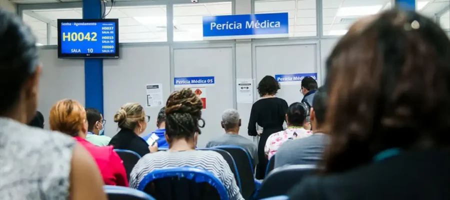 INSS faz mutirão de perícias médicas para reduzir tempo de espera