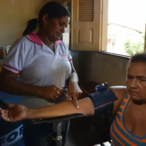 Agentes de saúde que trabalham com transporte próprio terão auxílio