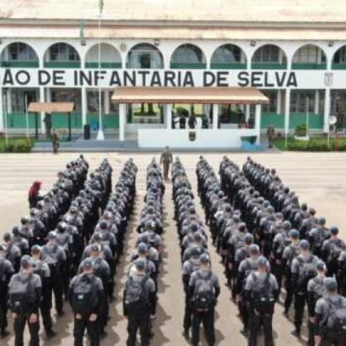 Técnicas de sobrevivência na selva são passadas pelo 54º BIS para alunos da Academia da Polícia Civil de Rondônia