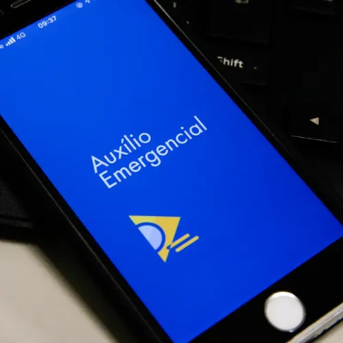 Auxílio emergencial: 177 mil famílias devem devolver valores indevidos