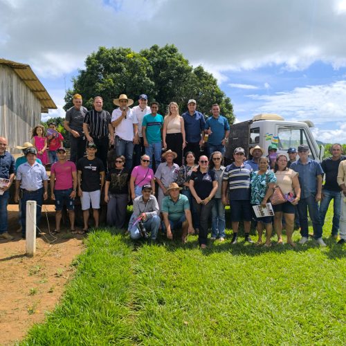 Seringueira recebe equipamentos agrícolas comprados com emenda parlamentar da deputada Cláudia de Jesus