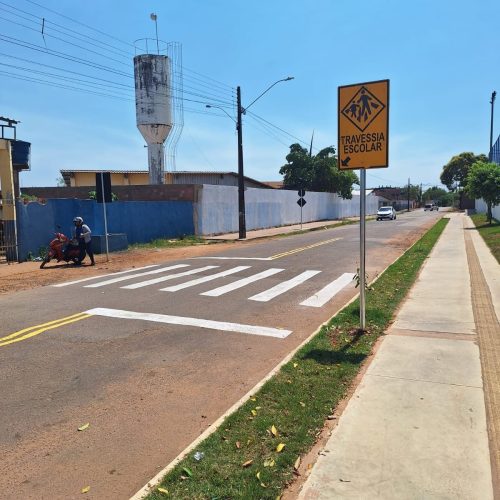 Faixa de pedestre solicitada por Sofia Andrade garante mais segurança em frente à Escola Moranguinho e Parque Abobrão
