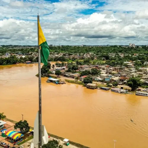 Rio Acre supera cota de inundação em Rio Branco, mas deve baixar