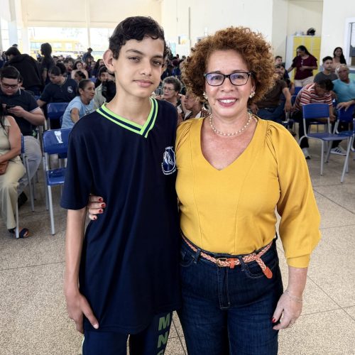 Professora Maria Luzia transforma incentivo em oportunidade e ajuda Daniel a levar Jaci-Paraná à ciência nacional