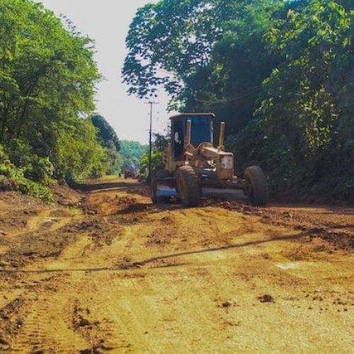 Prefeitura de Porto Velho trabalha na recuperação da Estrada do Belmont