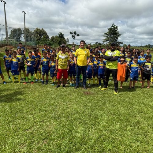 Vereador Adalto de Bandeirantes visita projeto esportivo Primeiro Toque no distrito de União Bandeirantes