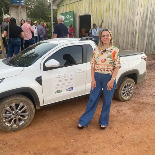 Com emenda da deputada Cláudia de Jesus, associação rural de Jaru conquista veículo