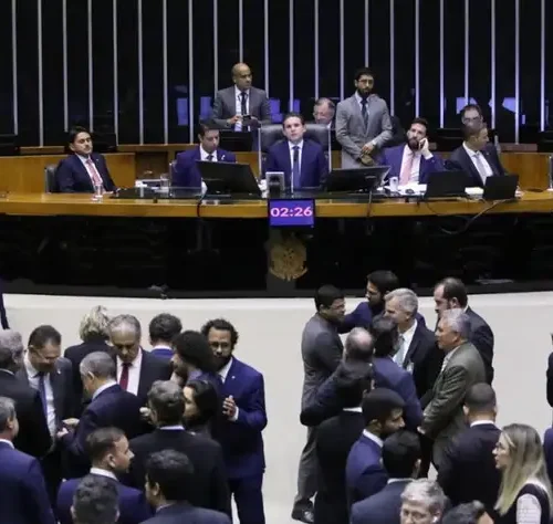 Câmara aprova texto-base do projeto de lei antifacção