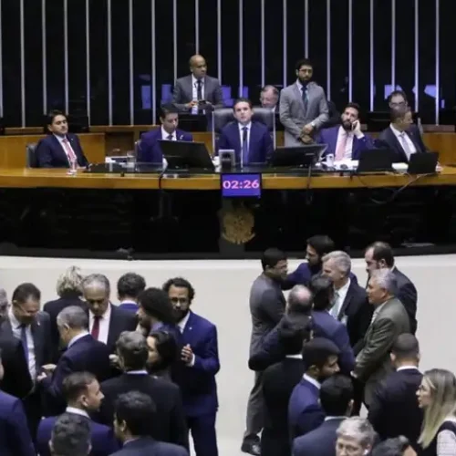 Câmara aprova texto-base do projeto de lei antifacção