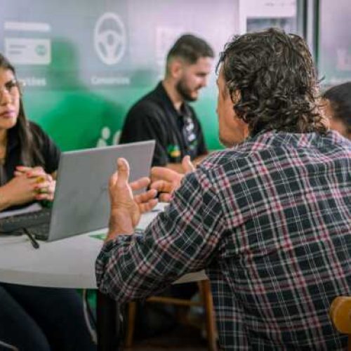 Rondônia Rural Show começa com clima frio e alta movimentação no estande CrediSIS