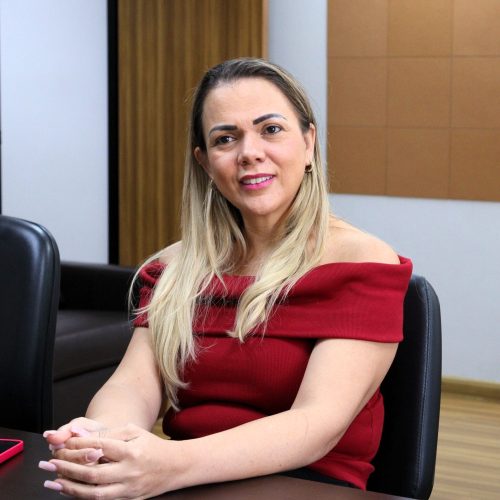 Abril azul: deputada Cláudia de Jesus fortalece políticas públicas para autistas em Rondônia