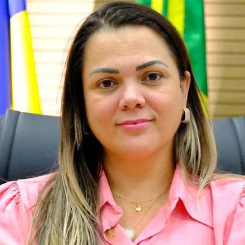 Cláudia de Jesus propõe revogar interstício para contratar servidores públicos
