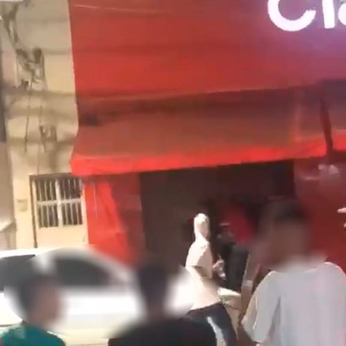 Ladrões armados saqueiam loja da Claro e fogem com 10 celulares