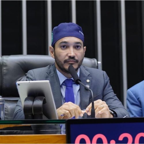 10 anos Cadeia para quem zombar de Jesus Cristo no Carnaval