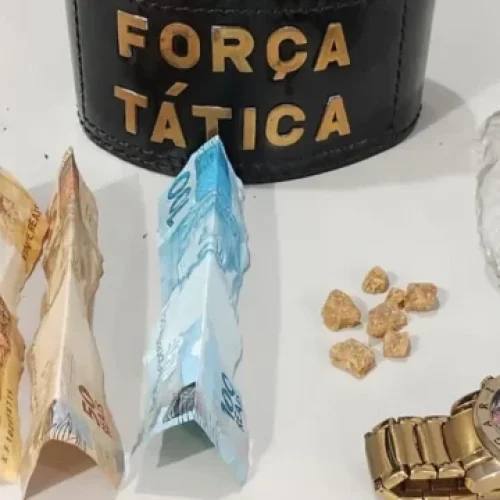 Jovem flagrado com pedras de crack é preso em Ariquemes