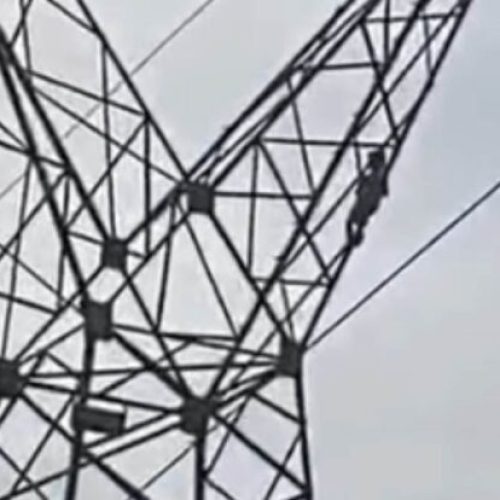 Criança de 5 anos é resgatada pelo Corpo de Bombeiros após subir em torre de transmissão