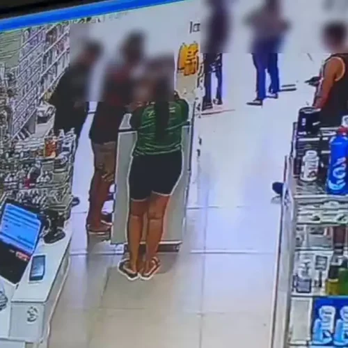 Criminosos assaltam loja de produtos naturais na zona sul