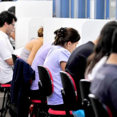 MEC prorroga até sexta inscrições de cursinhos populares