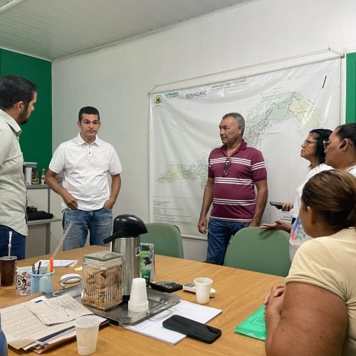 Vereador Adalto de Bandeirantes discute manutenção de estradas rurais com secretário Rodrigo na Semagric