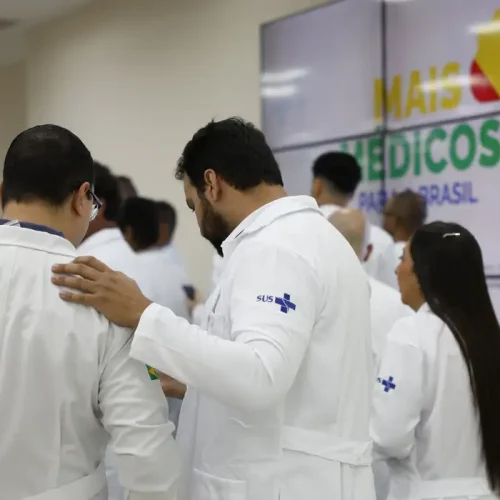 Inscrições para bolsas integrais do Mais Médicos vão até 6 de junho