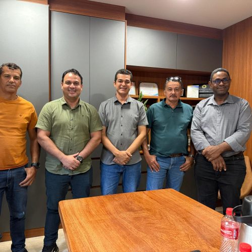 Vereador Adalto de Bandeirantes recebe comitiva de Nova Mamoré para discutir termo de cooperação entre municípios
