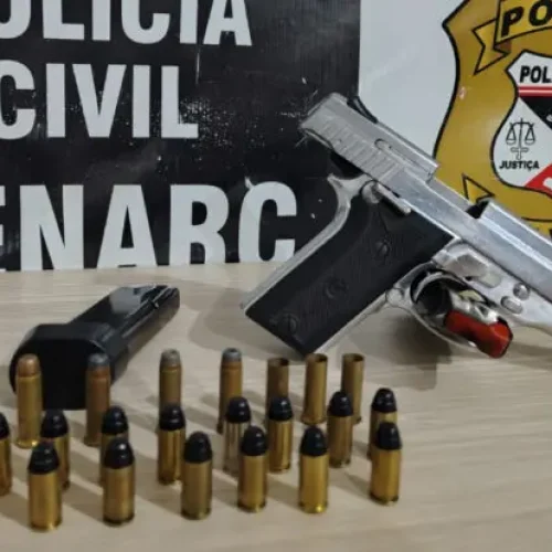 DENARC apreende pistola .40 durante operação no bairro Escola de Polícia