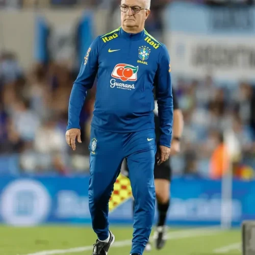 CBF demite Dorival Júnior do cargo de técnico da Seleção Brasileira