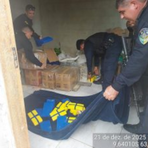 Operação conjunta da PM e PRF intercepta carregamento de mais de 330 kg de entorpecentes no Vale do Jamari