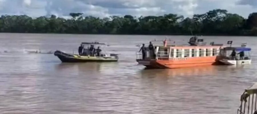 Embarcação afunda no Rio Mamoré perto do Porto Oficial de Guajará-Mirim