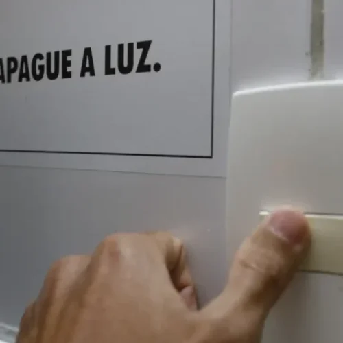 Aneel reduz para amarela bandeira tarifária de energia em novembro