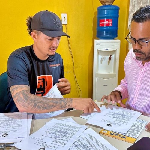 Vereador Dr. Santana visita Associação de Moradores do Bairro Jardim Santana e traz novidades sobre o programa “Tchau Poeira”