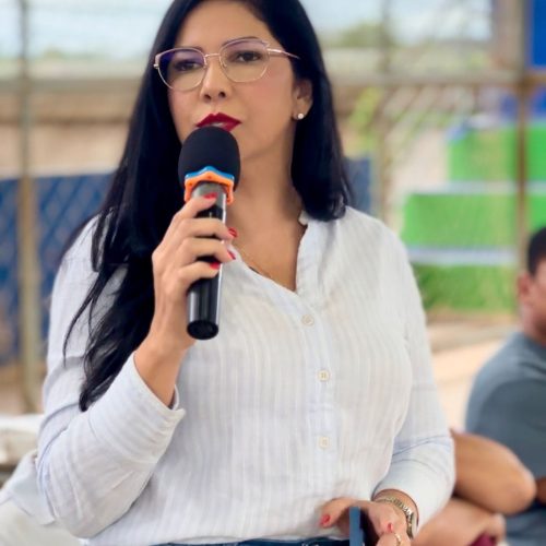 Inédito: Cristiane Lopes leva internet gratuita para moradores de Extrema, em Porto Velho