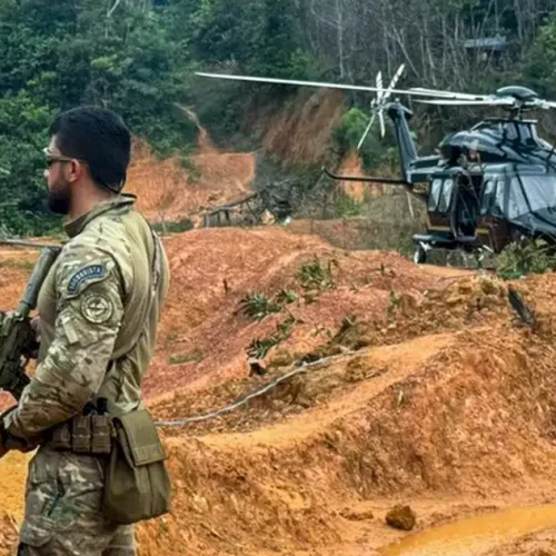 Força-tarefa combate garimpo ilegal no Vale do Javari e destrói 16 dragas em área de indígenas isolados
