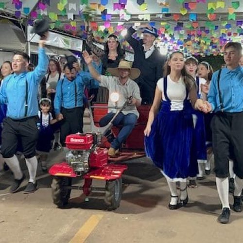 Tradição Pomerana é celebrada com festa e animação em Espigão do Oeste