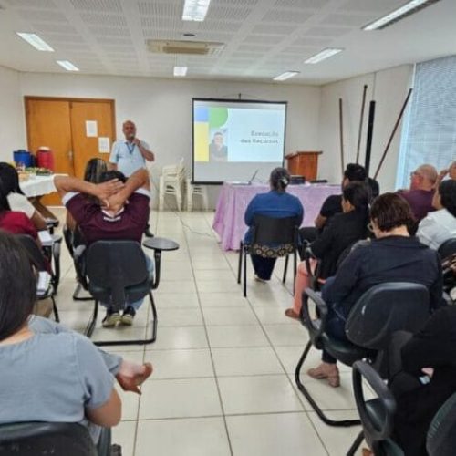 Técnicos e gestores da educação participam de formação sobre ferramenta de gestão escolar