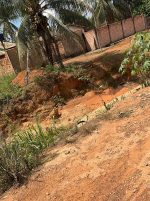 UNIÃO BANDEIRANTES PEDE SOCORRO: PROMESSA DE ASFALTO VIRA CRATERAS, PREJUÍZO E REVOLTA NO MAIOR DISTRITO DE PORTO VELHO
