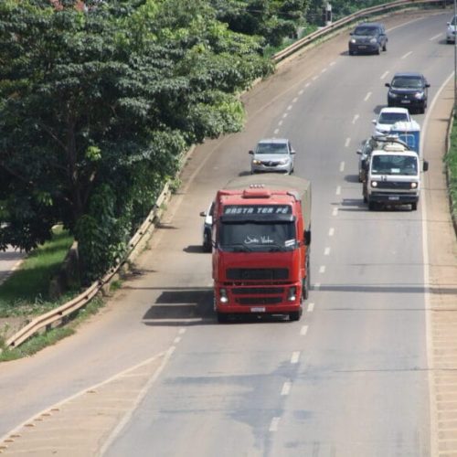Licenciamento de veículos com placa final 1, 2 e 3 encerra na próxima segunda-feira, 31